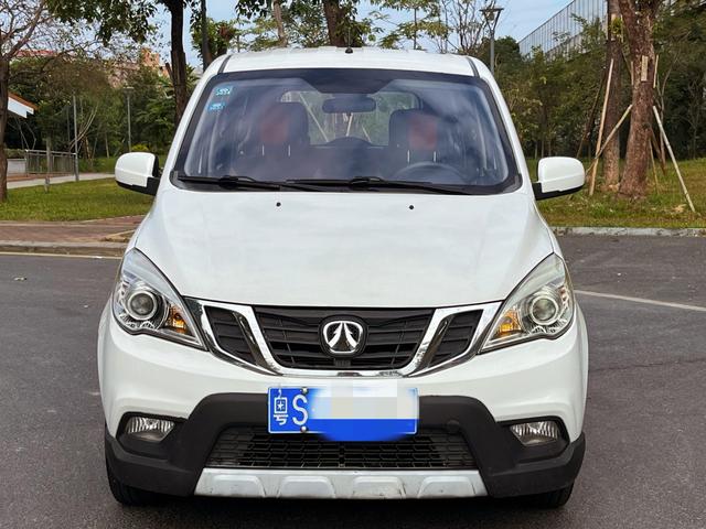 BAIC Weiwang M30