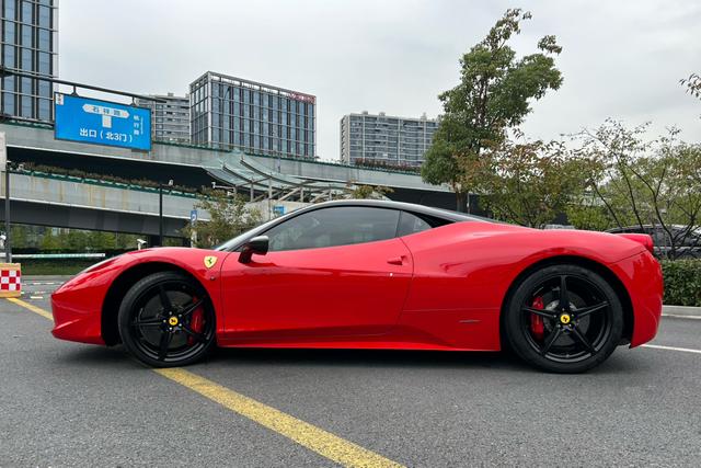 Ferrari 458