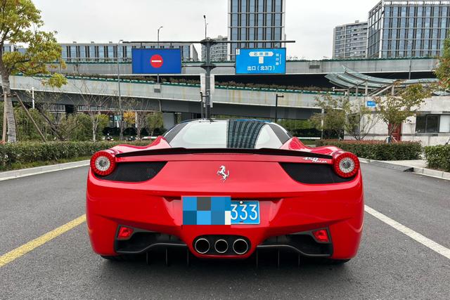 Ferrari 458