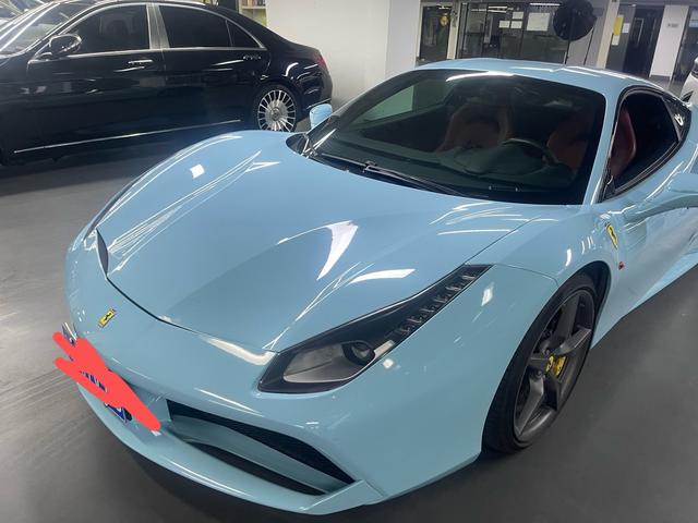 Ferrari 488