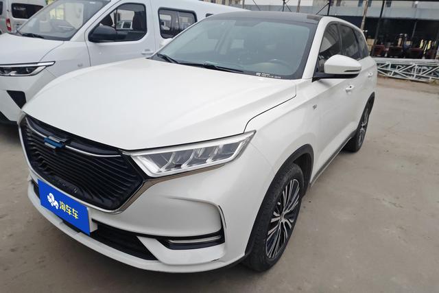 Oshan Changan Auchan X7