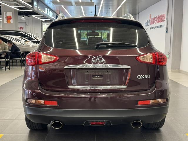 Infiniti QX50 (imported)