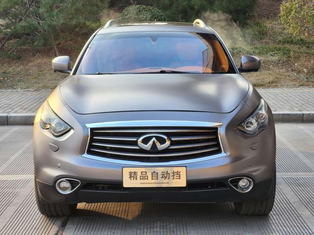 Infiniti QX70