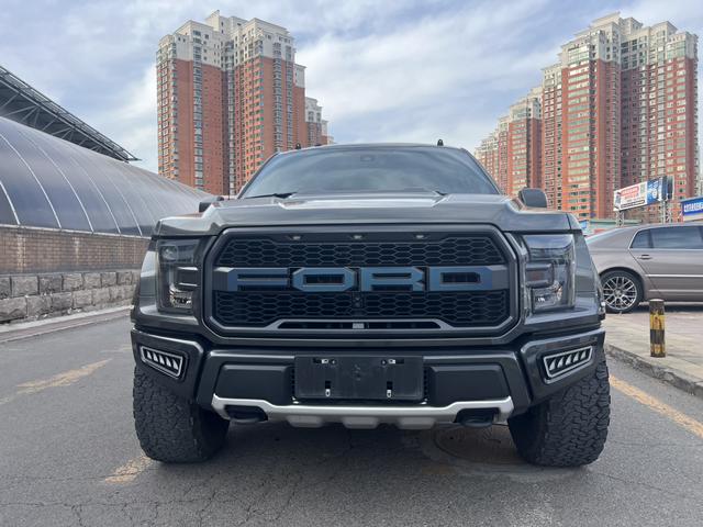 Ford F-150 Raptor