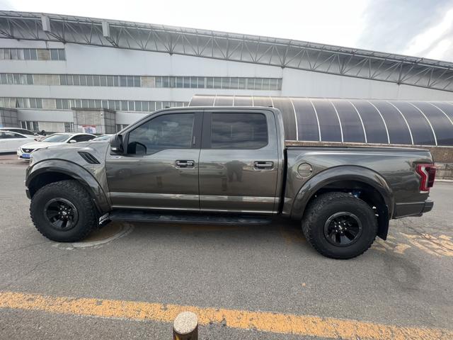 Ford F-150 Raptor