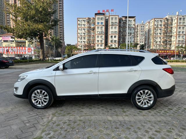 Dongfeng Fengshen AX3