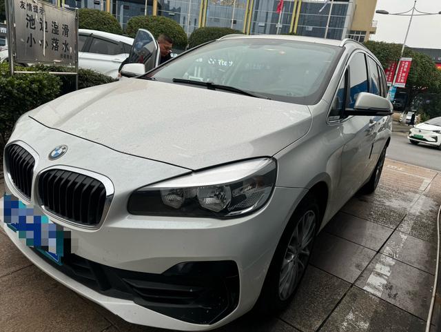 BMW 2 series multifunctional station wagon