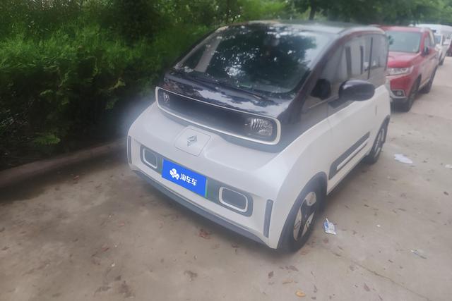 Baojun E300