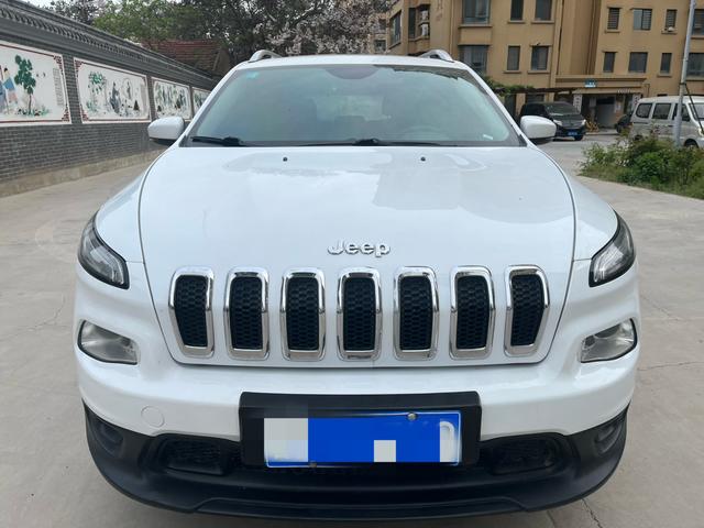 Jeep Free light (imported)