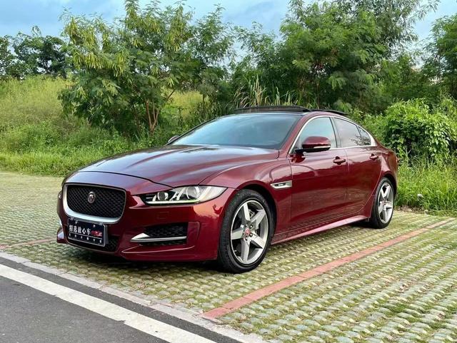 Jaguar XE