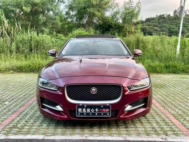 Jaguar XE