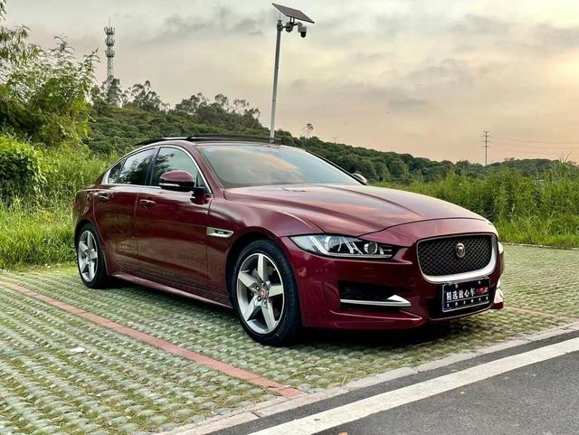 Jaguar XE