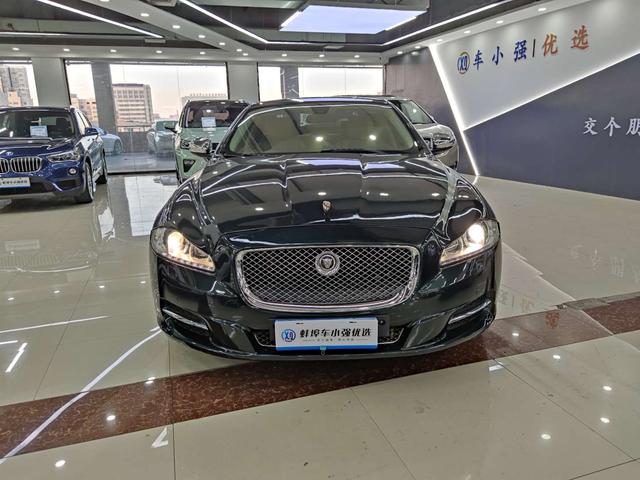 Jaguar XJ