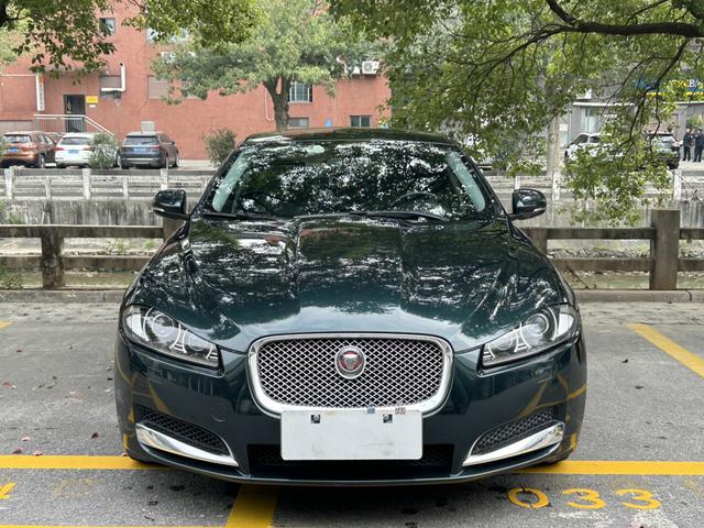 Jaguar XF