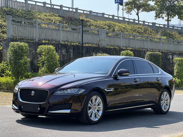 Jaguar XFL