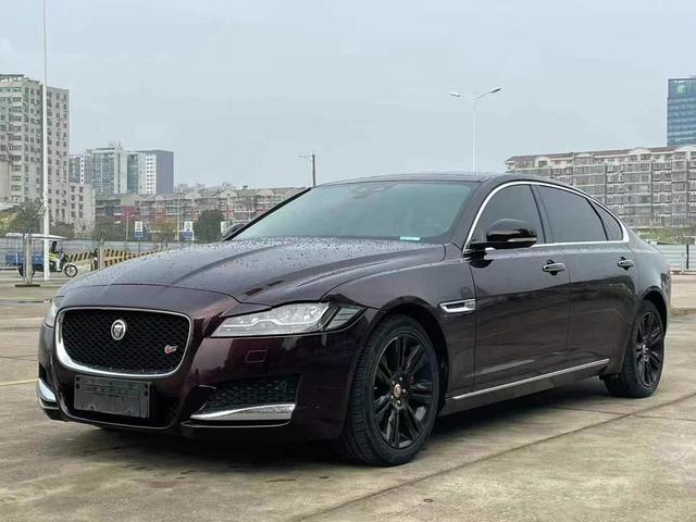 Jaguar XFL