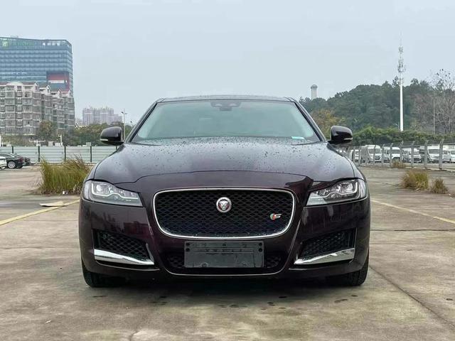 Jaguar XFL