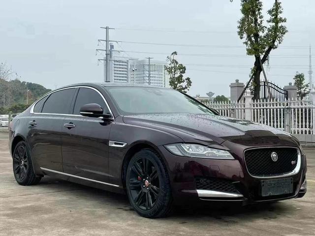 Jaguar XFL