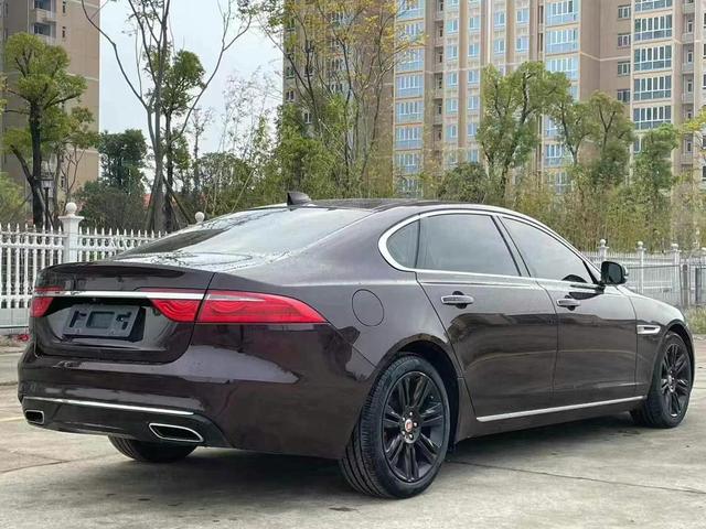 Jaguar XFL