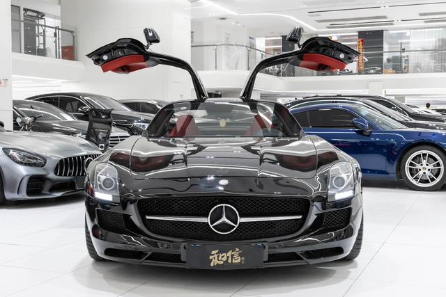 Mercedes-Benz SLS-Class AMG