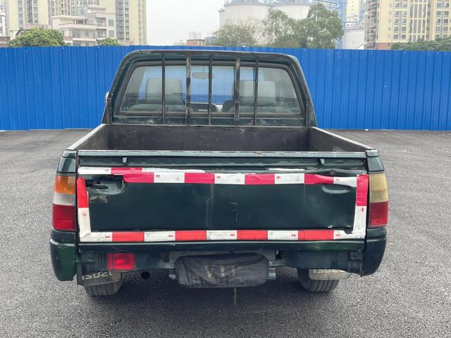 Isuzu pickup truck