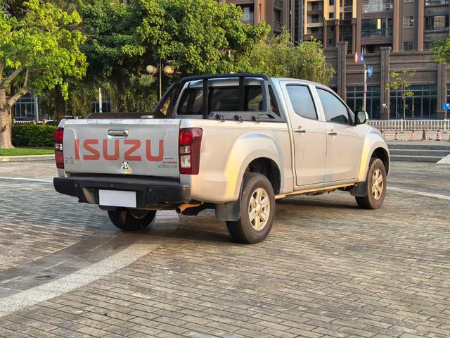 Isuzu Suzutaku