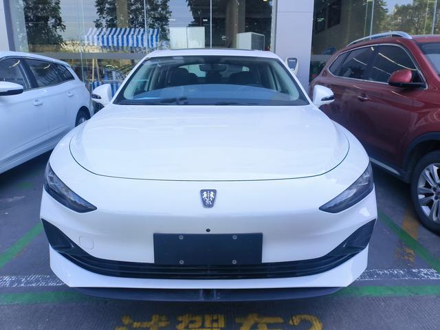 Roewe D7 DMH