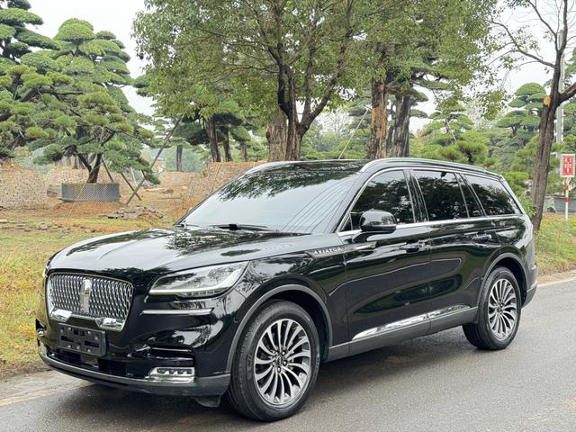 Lincoln Aviator