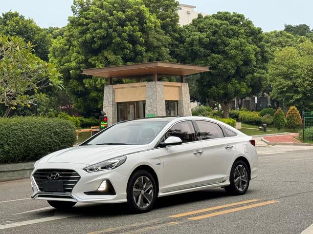 Hyundai Sonata PHEV