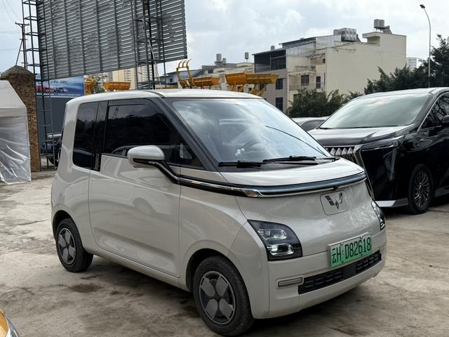 Wuling Air ev clear sky