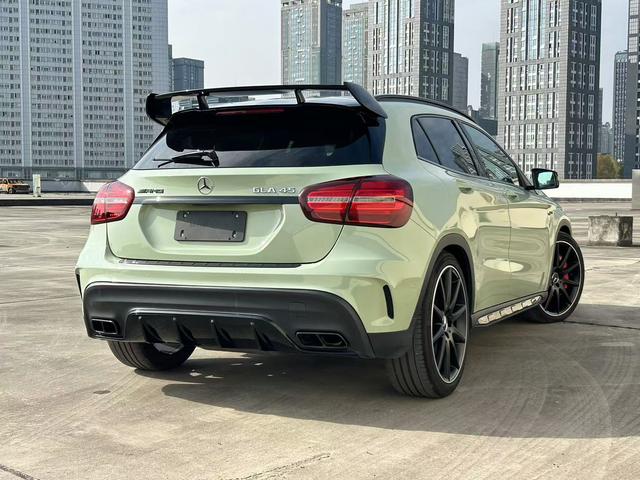 Mercedes-Benz GLA AMG