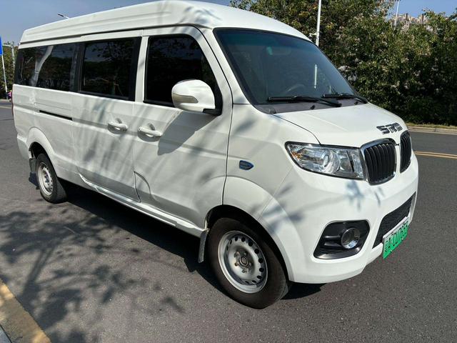 SRM Xinyuan Hiace EV