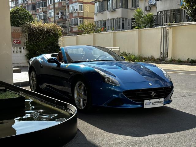 Ferrari California T