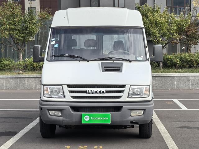 Iveco proud