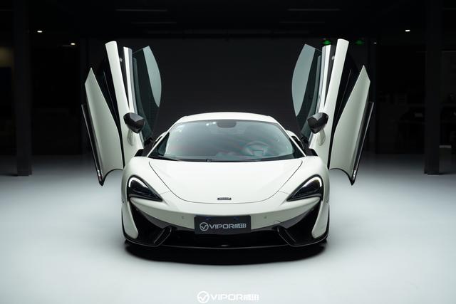 McLaren 570S