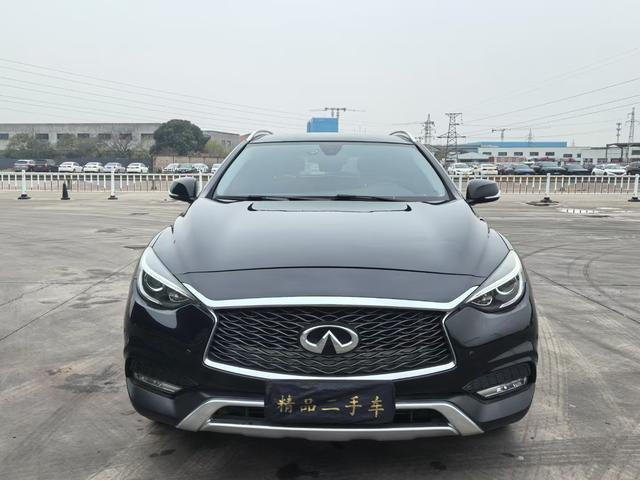 Infiniti QX30