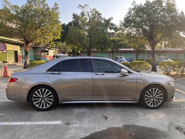 Lincoln Continental