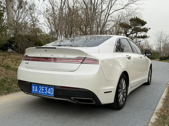 Lincoln MKZ