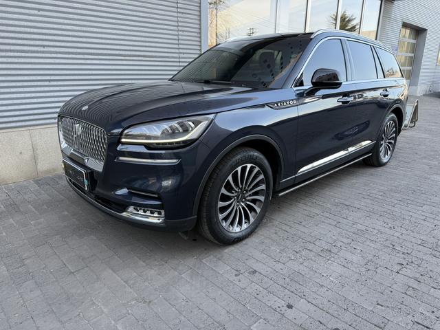 Lincoln Aviator