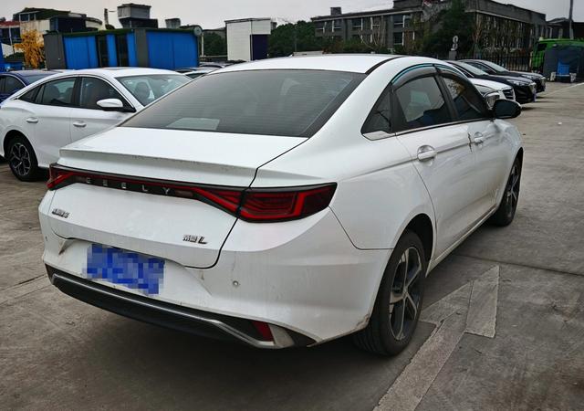 Geely Emgrand L