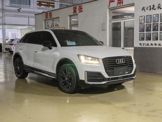 Audi Q2L