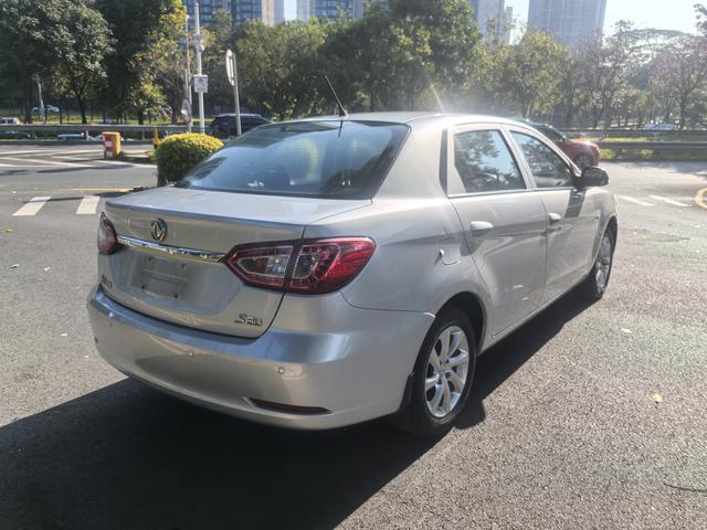 Dongfeng Fengshen S30