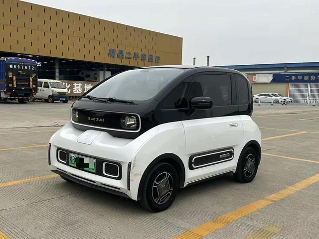 Baojun E300