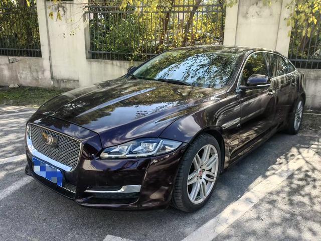 Jaguar XJ