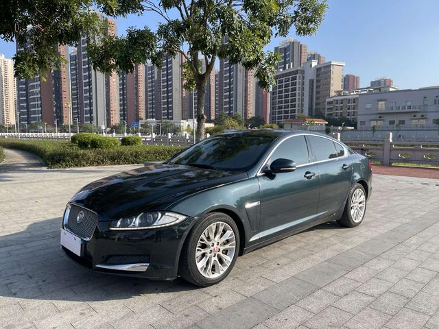 Jaguar XF