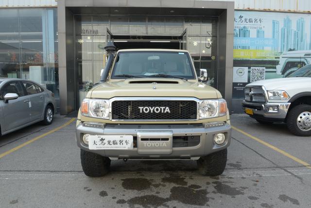 Toyota Land Cruiser 70 Series