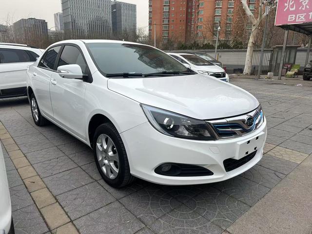 BYD e5