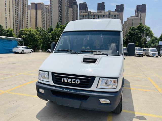 Iveco proud