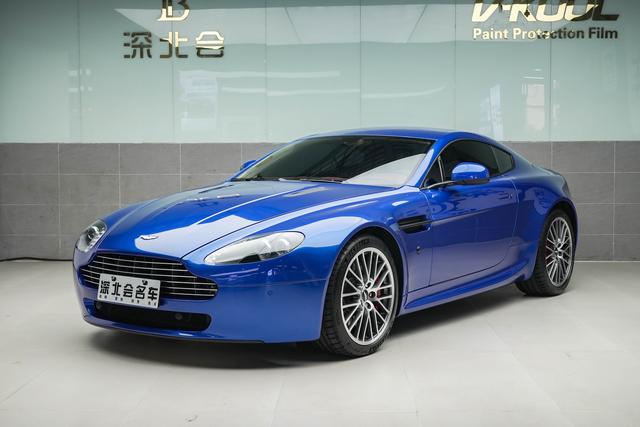 Aston Martin Vantage