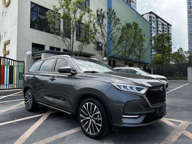 Oshan Changan Auchan X7